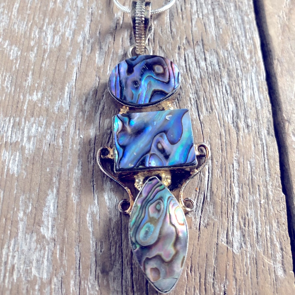 NWT Pendant Necklace with Abalone stones, set in .925 Sterling - Stunning!